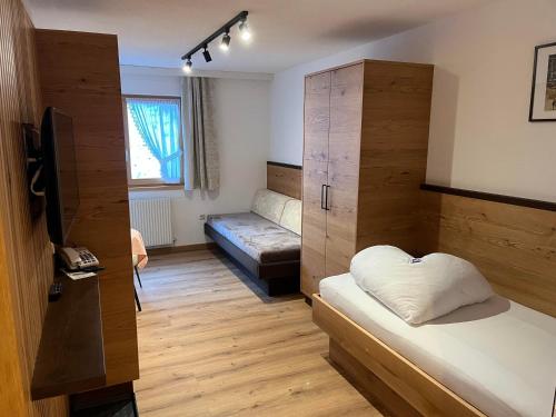 Hotel Garni Tyola – Ischgl, MO