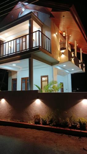 . Nidahase Nawathena Cottage