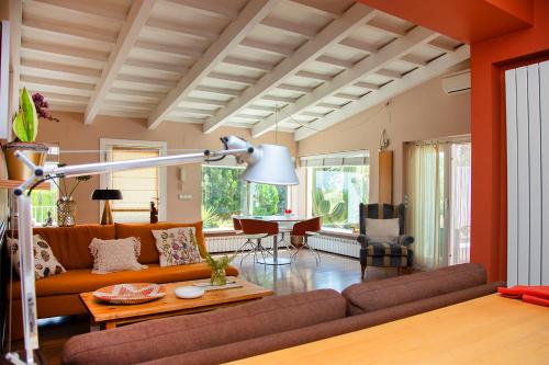 Private Pool Villa with BBQ & ChillOut Near Moraira AC & Fast WiFi in Benissa