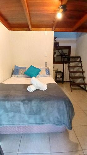 1 double bed, 3 twin beds