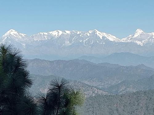 Omgivelser, The Mountain Hills Home Stay Kasardevi in Almora