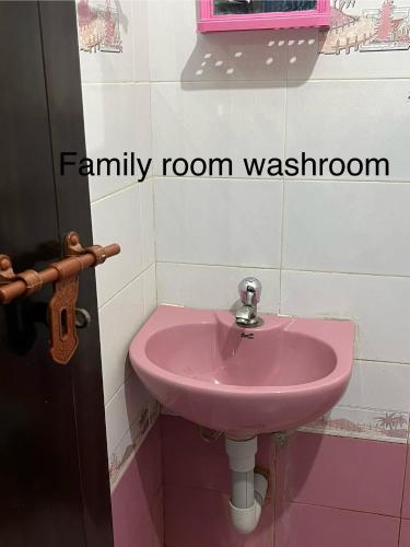 Vrindhavan stay and rooms - image 2