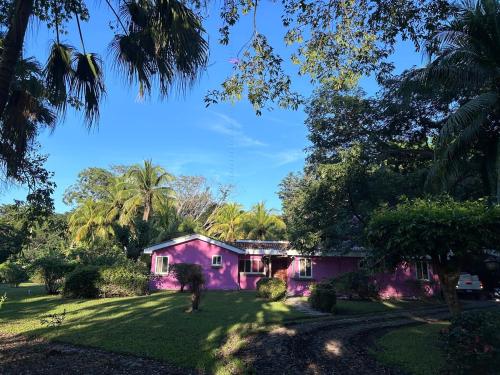Villa Colibrí (Villa Colibri) in Los Cobanos