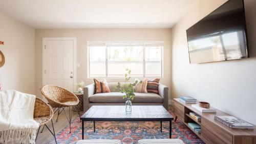 Seashore Buyout by AvantStay Sleeps 21 7 Spaces in San Diego, USA