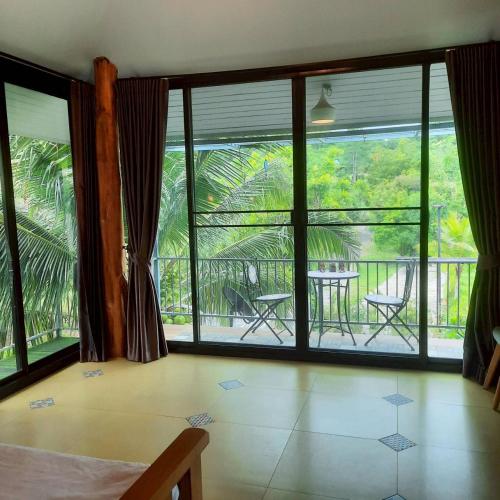 The Leaf Pool Villa Resort in Muak Lek