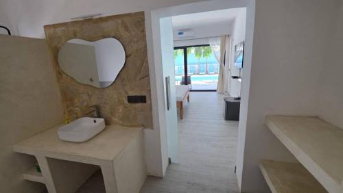 Bless Villa Apartment Room Type - Double Room with Park View