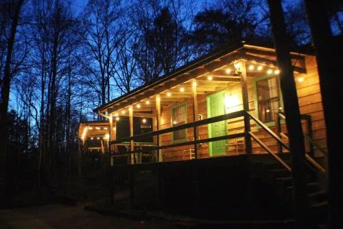 Oh Deer - Studio Wooded Twin Cabin, Hot Tub, TV & Wifi photo 2