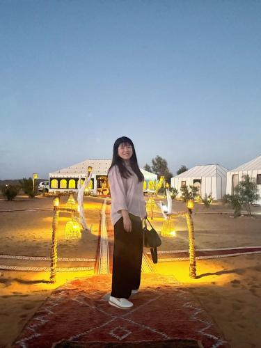 Sahara Magic Luxury Camp & Camel trek in Lac Yasmins