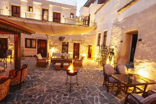 Young Cave Hotel — hotel in Ortahisar Kasabasi Eski Mah. H.Galip, Ürgüp TR, 50650