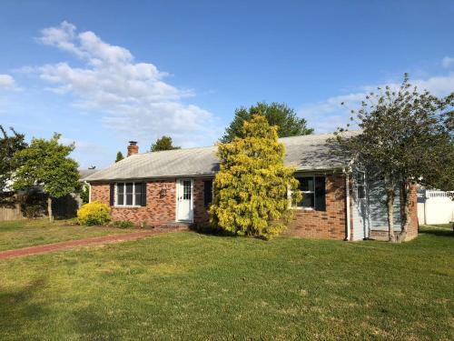 Pet-Friendly Beach House with Game Room in North Cape May (NJ)