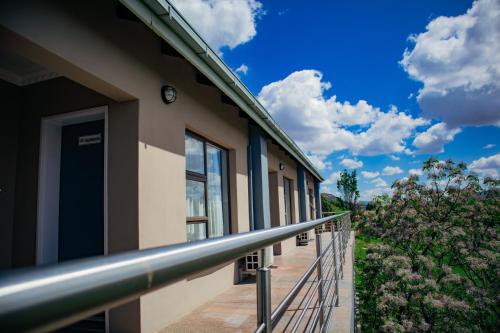 Tampilan eksterior, Noble Hearts Bed & Breakfast in Maseru