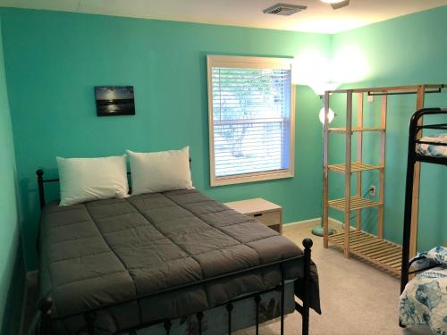 Pet-Friendly Beach House with Game Room in North Cape May (NJ)
