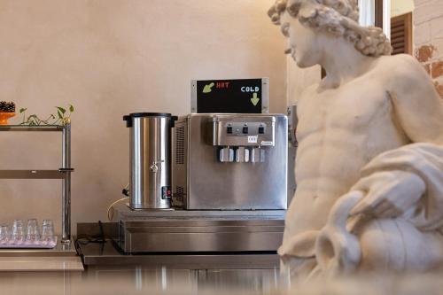 Hostel Archi Rossi - image 10