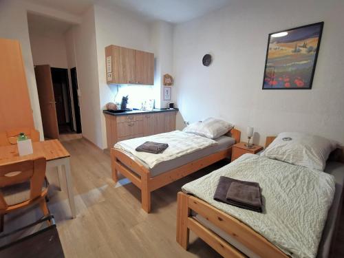 Hotel-Pension zum Hirsch in 美因河畔哈特爾斯海姆