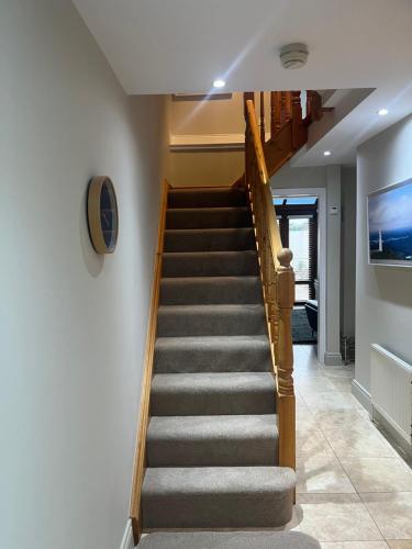 Ardmore Village Family Home – khách sạn tại Youghal
