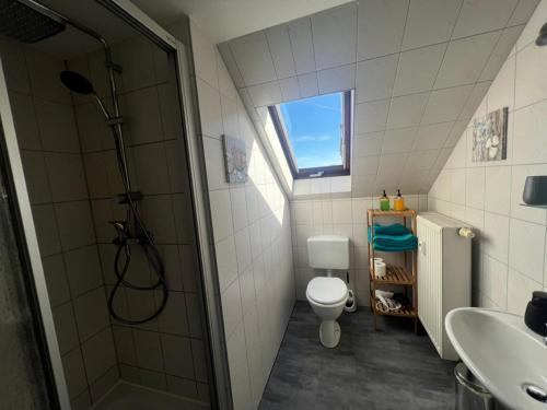 Zuhanyzó, Tiny Studiowohnung Bahnhofstrasse 20 in Mylau