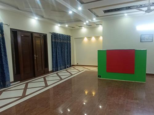 Emporia Hotel & Suites in Lahore