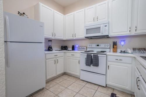 Bahama Bay Resort- Near Disney-pools & Beach for 6 in Davenport