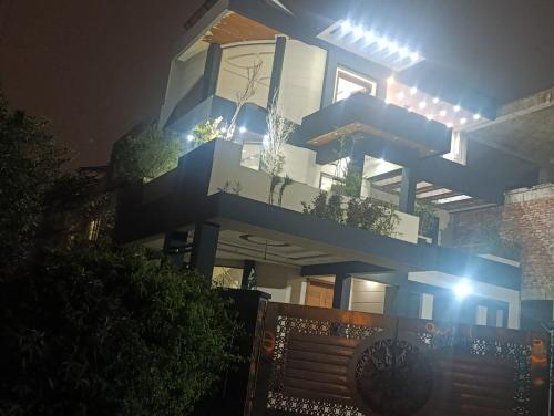 Exterior view, Emporia Hotel & Suites in Lahore