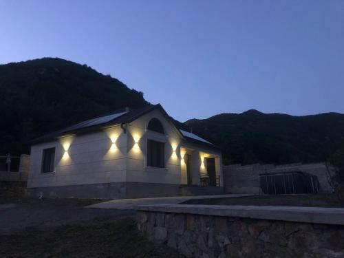 L&V House in Kalavan