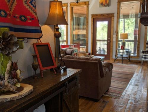 Serene mountain cabin with hot tub and 2 ensuites, Stephens Gap (fotografie 11)