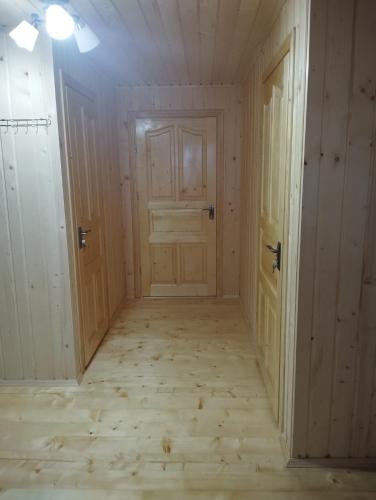 Микуличин на долоні 2 in Mykulychyn