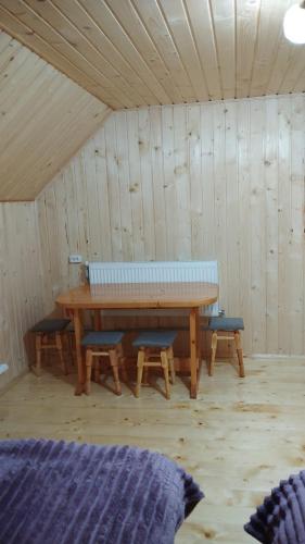 Instalaciones, Микуличин на долоні 2 in Mykulychyn