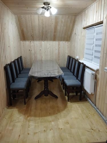 Instalaciones, Микуличин на долоні 2 in Mykulychyn
