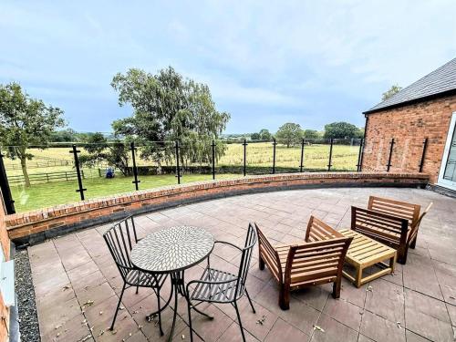 Annexe at The Chalet - A one bedroom annexe with gorgeous countryside views in Wootton Wawen