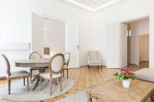 HeyMi Apartments in City Center - image 3