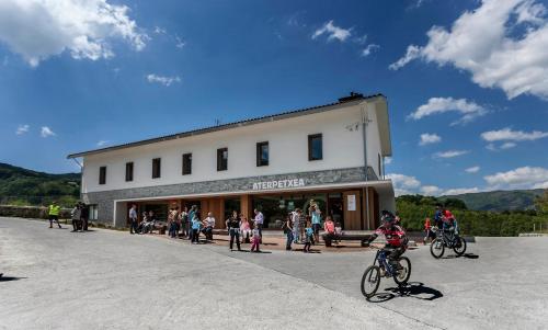 Youth Hostel Non Stop Inn by IrriSarri Land, Pension in Igantzi bei Elgorriaga