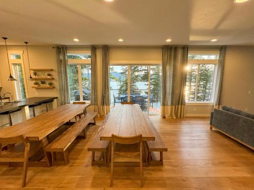 Skats, Built 2016 Pristine Lake House for Boating, Remote Work, Hiking and Relaxing in Marion (MT)
