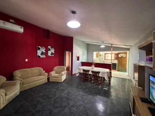 Instalações, La Casa del Gran Nogal in Villa Independencia
