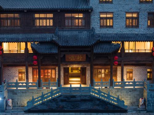 Exterior view of Wudang Mountain Yunwai Mountain Residence Qiongtan Scenic Area Store
