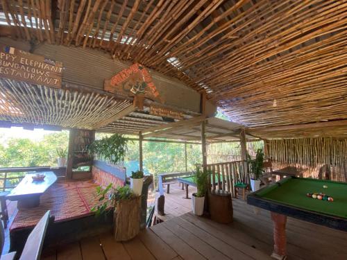 ห้องอาหาร, Happy Elephant Bungalows in แสน มโนรม