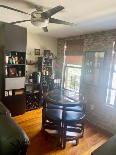 Woodside room - image 2