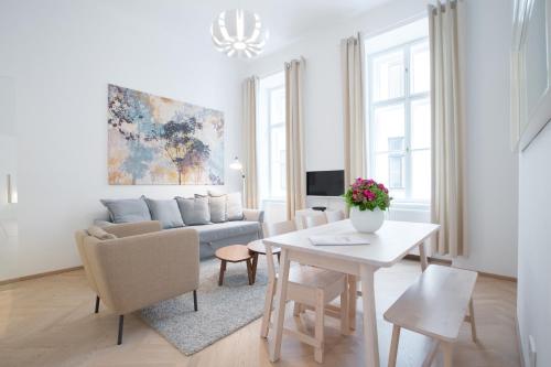 One-Bedroom Apartment No.10 room in HeyMi Apartments in City Center