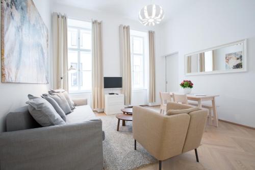 One-Bedroom Apartment No.10 image 4
