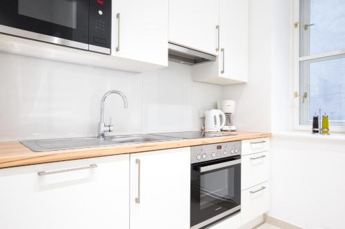 One-Bedroom Apartment No.10 image 10