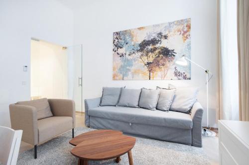 One-Bedroom Apartment No.10 image 5
