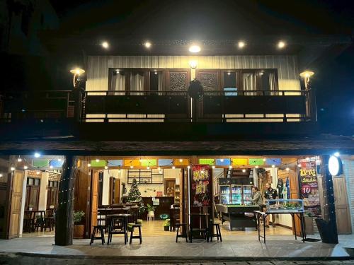Uncle Matts Cafe and Chill in Sankampaeng
