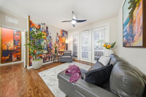 Chic 2BR w Pool Pet-Friendly Unit #14