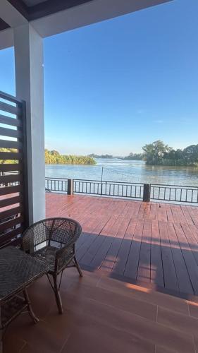 Paradise resort, Don Det river view in Muang Khong