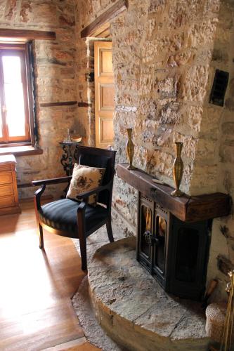 Old Inn - image 11