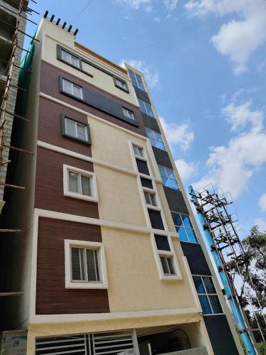 Heavens Living Bloom Inn - pg for ladies in Jigani