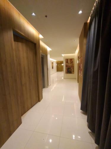 Al Eairy Serviced Apartments Company 4 -  شركة العييري للشقق المخدومة شركة شخص واحد  in Бурайда