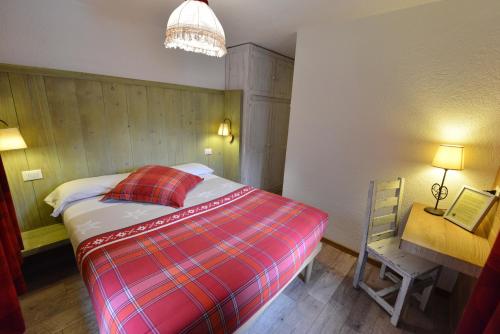Hotel Petit Dahu - Chambres et Restaurant 3