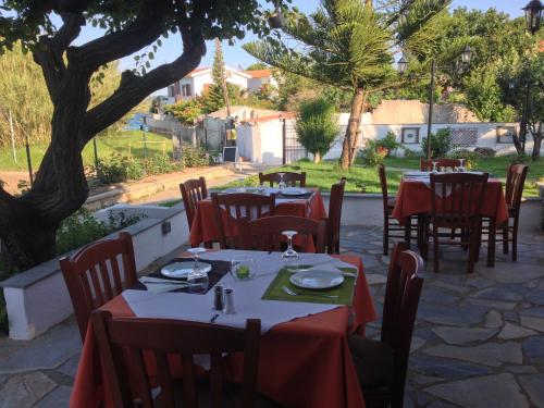 Vontzos Hotel - image 12