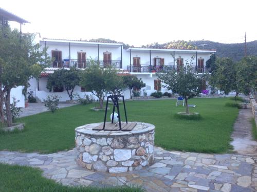 Vontzos Hotel - image 11