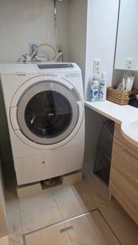 Cozy Nest Nakano 2 stops 5 min to Ikebukuro 7 stops to Shinjuku 15 min new 1LDK